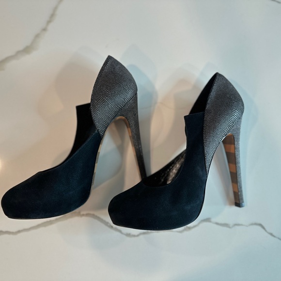 Black Platform High Heels 100% suede and textured pumps.Made in Italy. - Picture 4 of 8